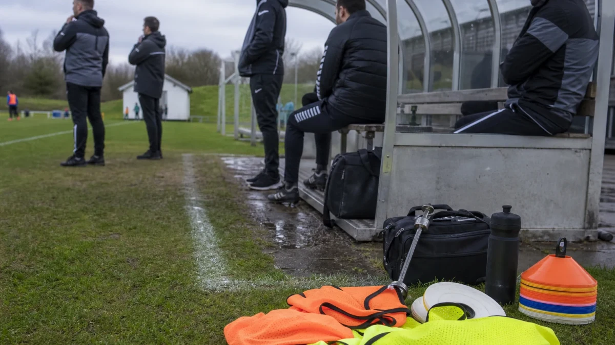 Ole Book stannar hemma när Dortmund åker till Japan