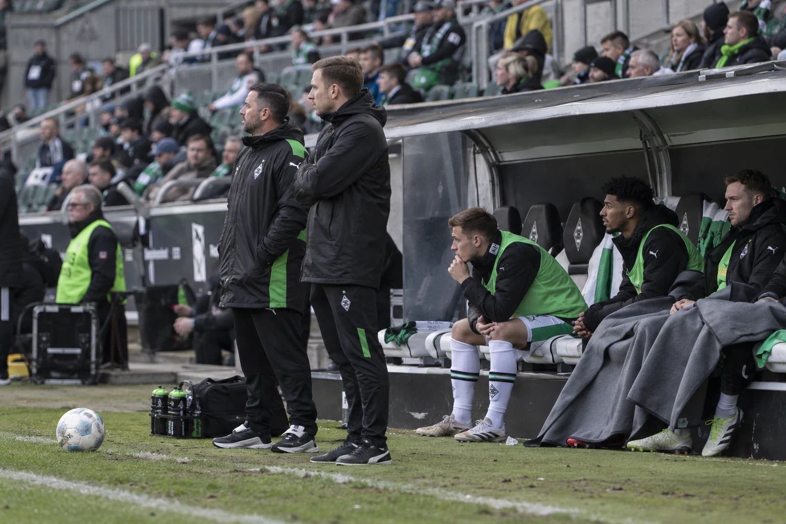 Mönchengladbach sist utan poäng efter fyra förluster